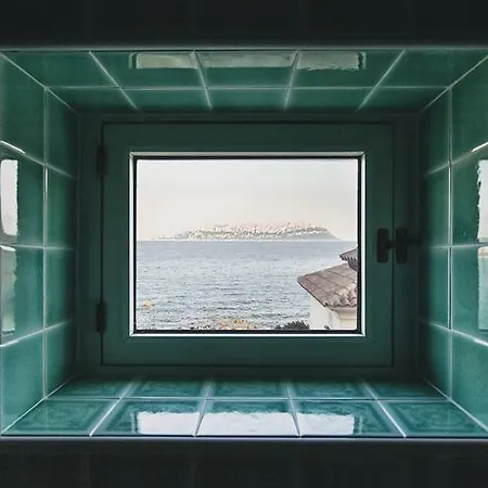Delfino Villa